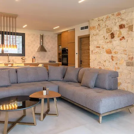 Vila Serapias By Posarellivillas