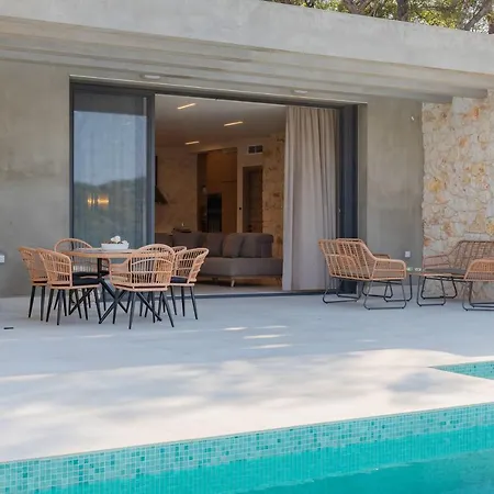 Serapias By Posarellivillas Vila