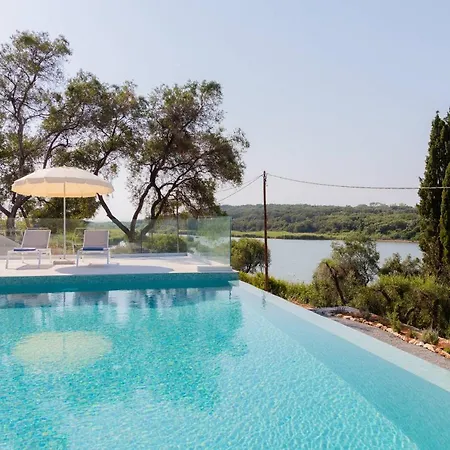 Serapias By Posarellivillas Vila *